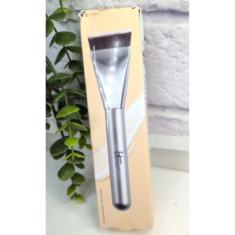 NIB!🥰IT Brushes for ULTA Airbrush 117 Spatula Flat Foundation Brush Silver